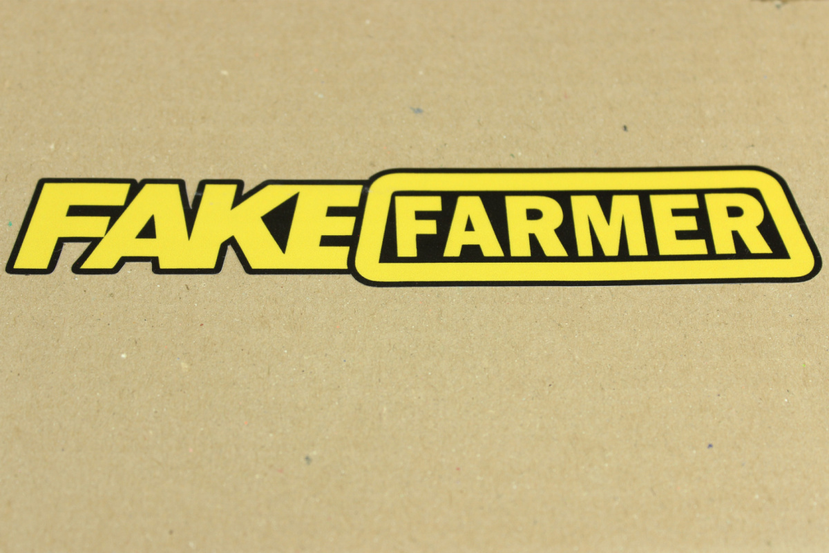 Naklejka laminowana FAKE FARMER Naklejka laminowana FAKE FARMER